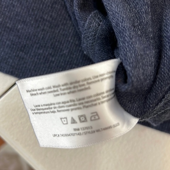 Wildfox "Social" Sweatshirt Blue Super Soft Sz L - Picture 10 of 11